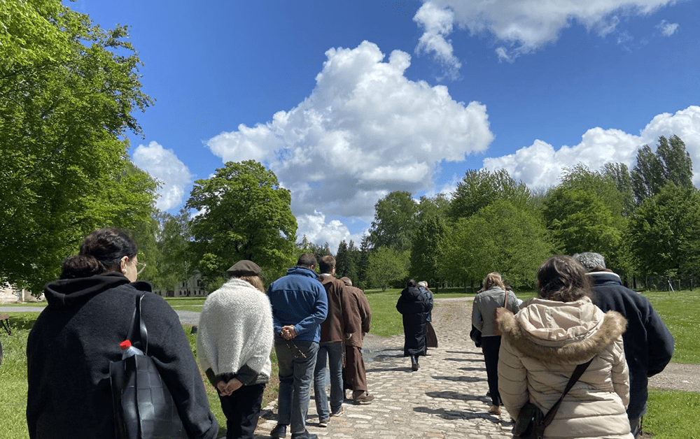 Groupe de jeunes en plein Air