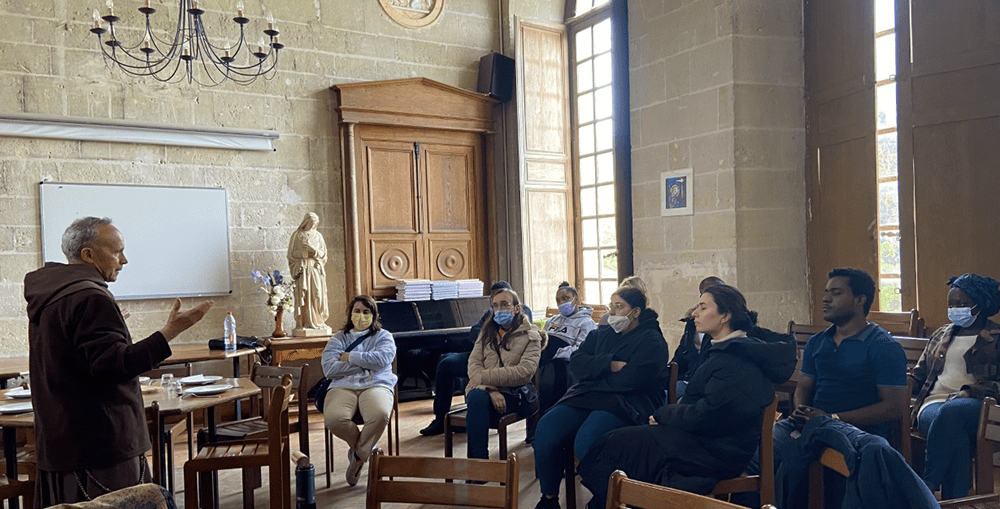 Groupe de jeunes en plein Air