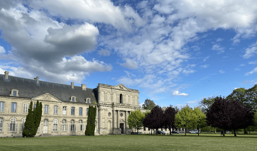 Groupe de jeunes en plein Air