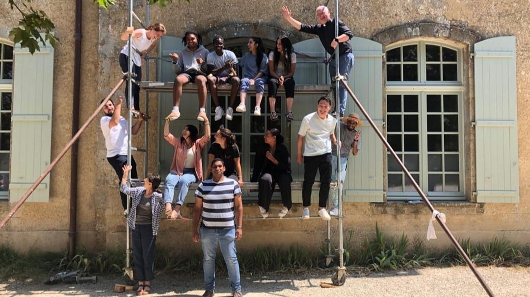 Groupe de jeunes en plein Air