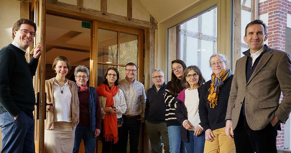 Synode Delegation Francaise Groupe de jeunes en plein Air