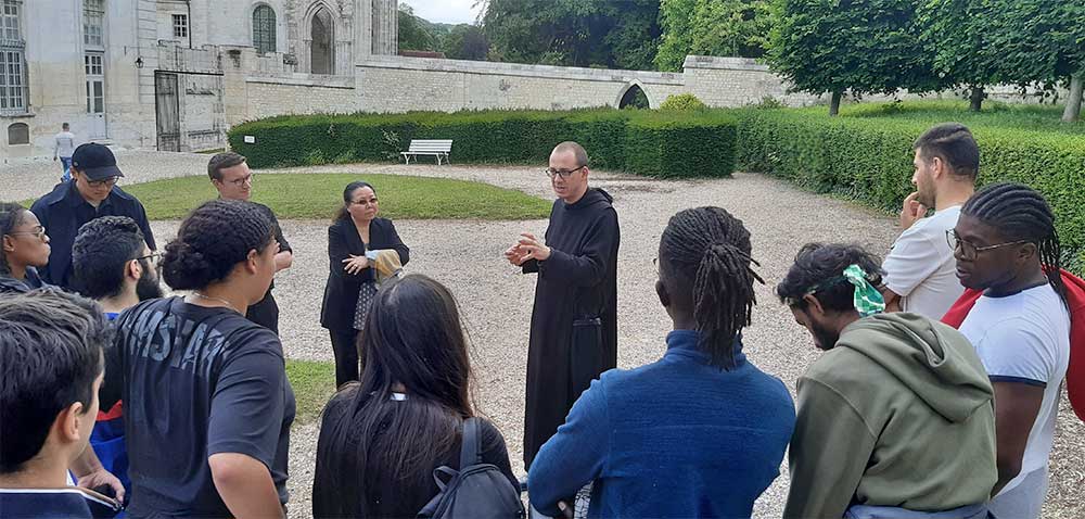 Groupe de jeunes en plein Air