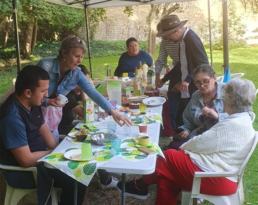 Groupe de jeunes en plein Air