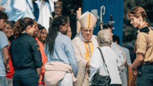 Mgr Bertrand lors de son installation