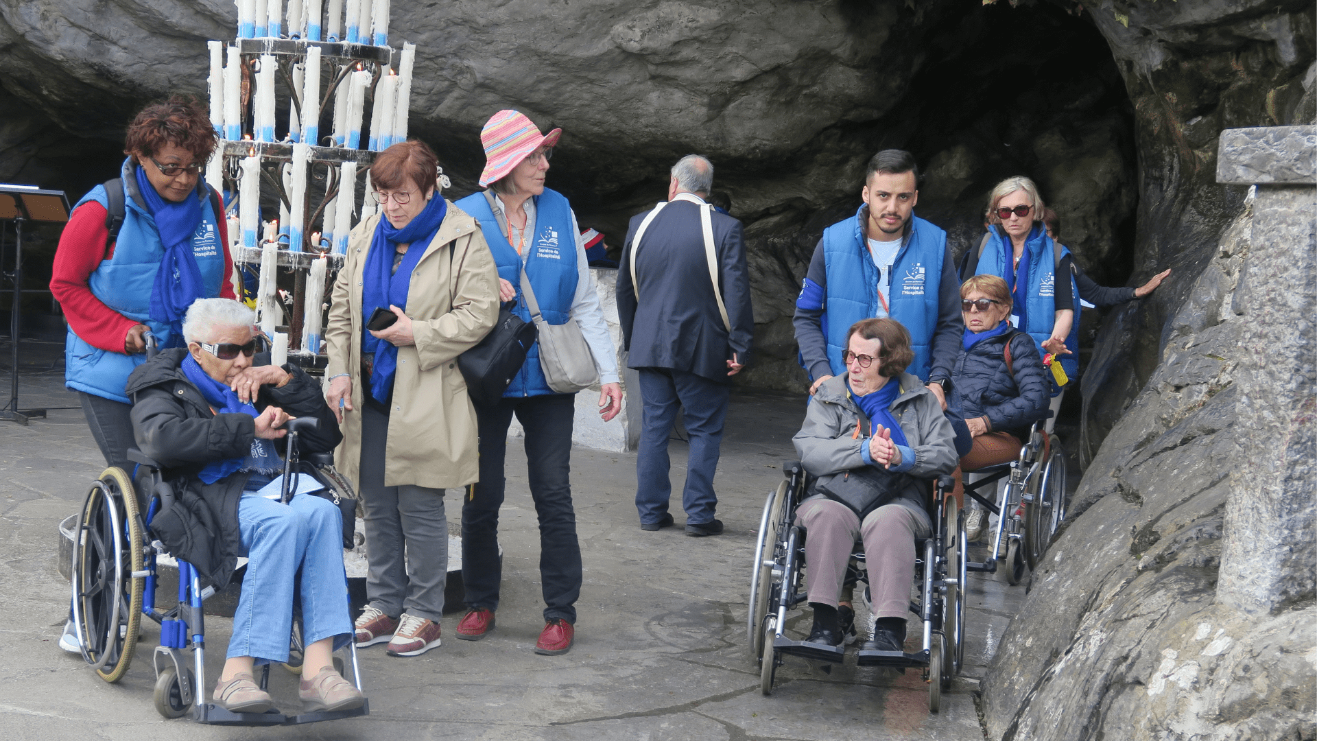 Photo UNE Site Lourdes Jeunes Lycéens hospitaliers