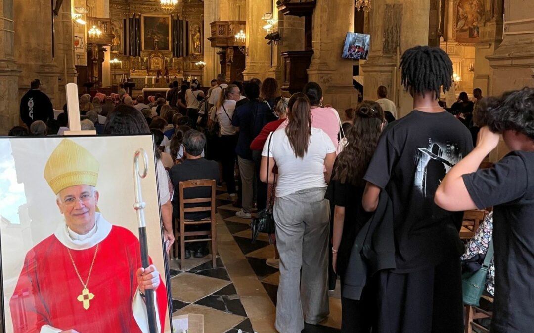 Journée et veillée de recueillement  pour Mgr Stanislas Lalanne